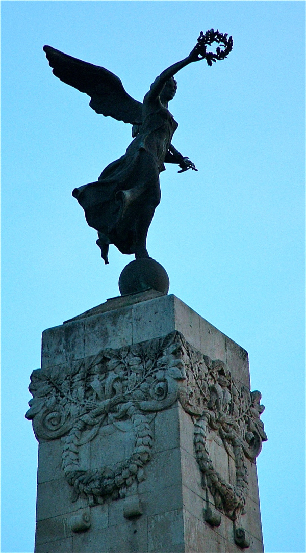 Victory by Mario Rutelli, on the monumento ai Caduti in palermo